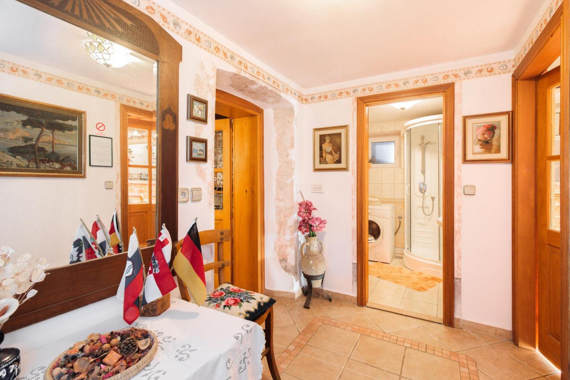 Apartment Villa Marija, Pinezici Krk Town Exterior photo