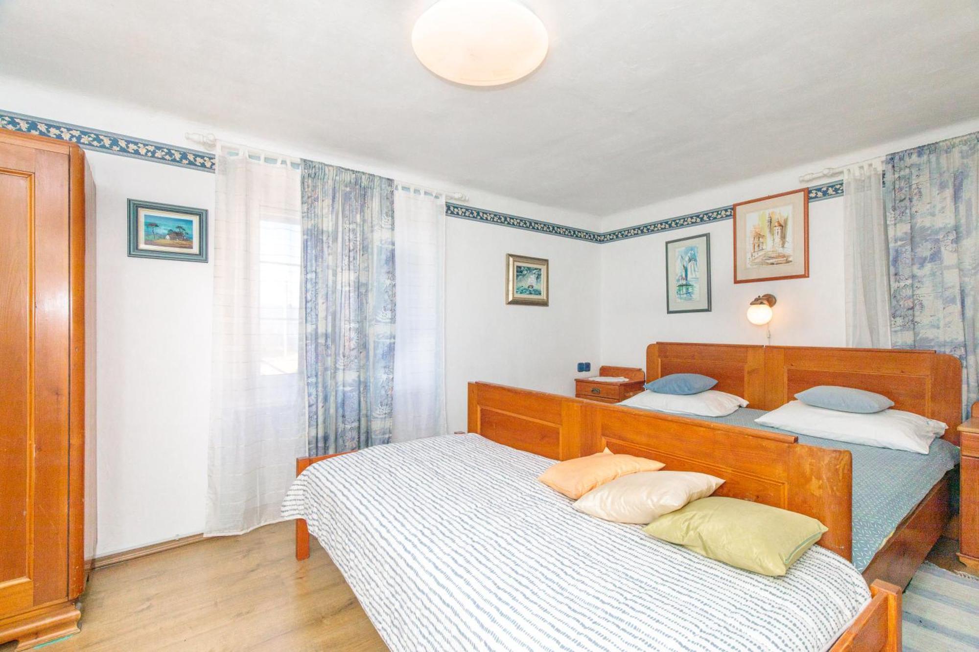 Apartment Villa Marija, Pinezici Krk Town Exterior photo